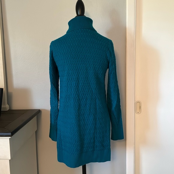 Lands’ End Turtleneck Tunic Sweater - Picture 2 of 4